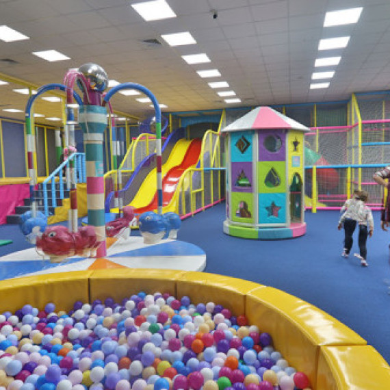 Планета Бомверс - Палац Спорту